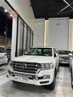 تۆیۆتا لاند کروزەر